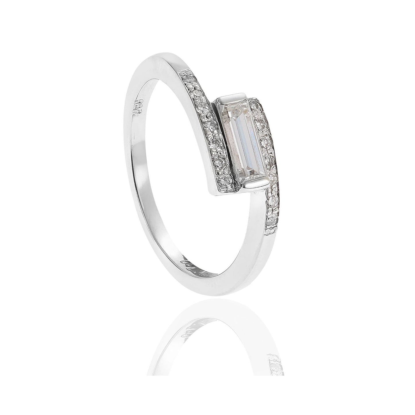 Δαχτυλίδι μονόπετρο με διαμάντι κοπής μπαγκέτας από λευκόχρυσο 18 καρατίων, στρωμένο με διαμάντια κοπής μπριγιάν. Κωδικός προϊόντος: 1050DA27W