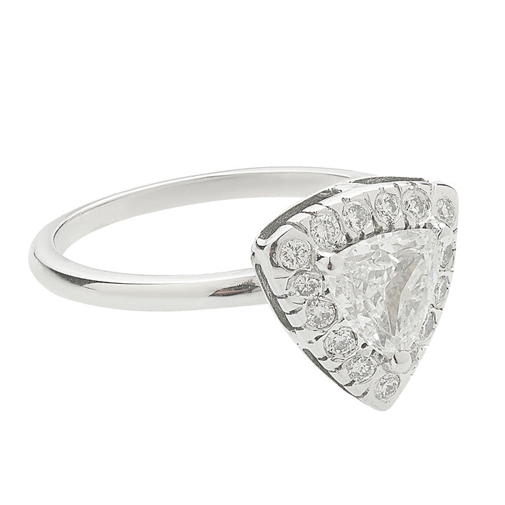 Trillion cut diamond solitaire 18 carat white gold. Product Code : 1240DA29W