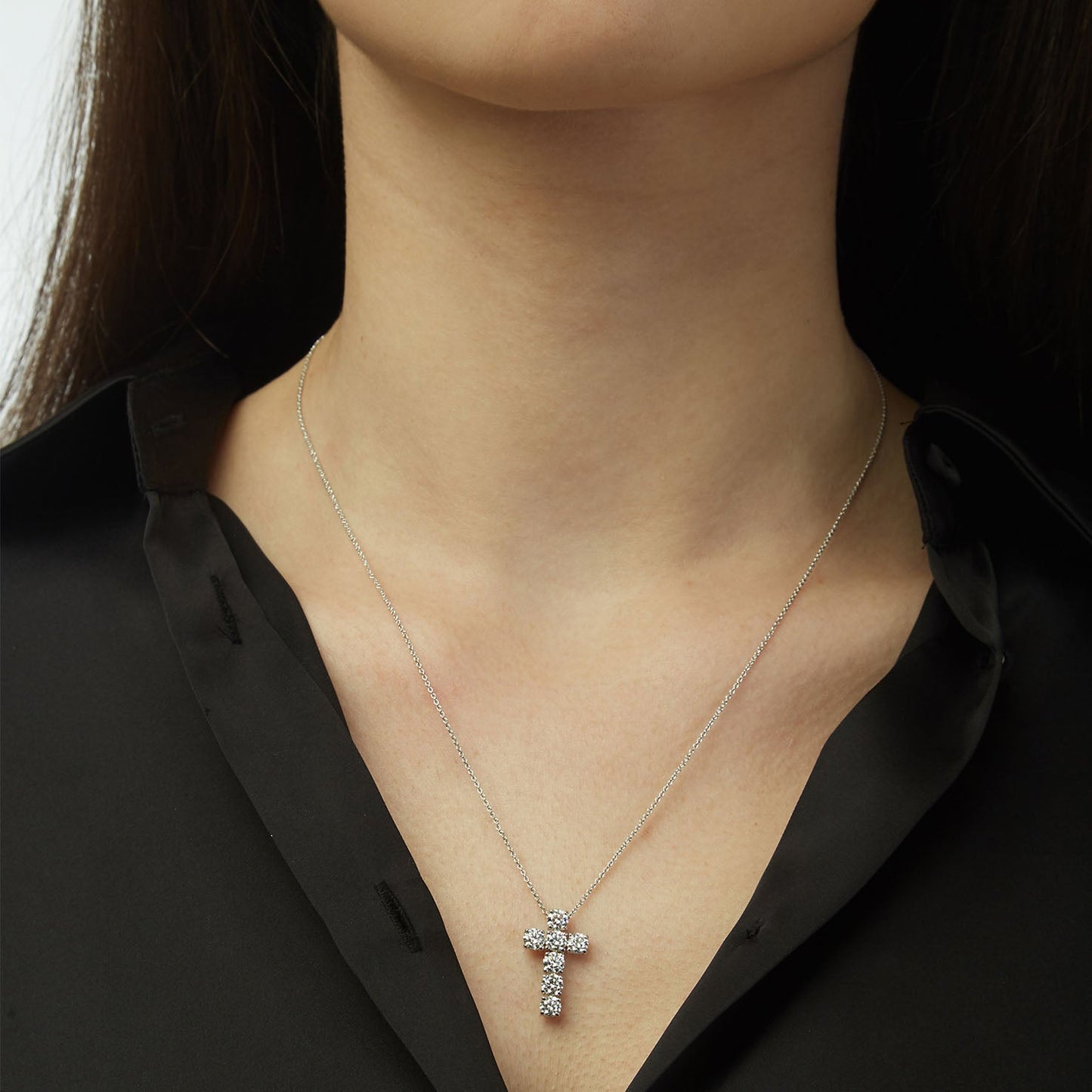 Diamond Cross 18KT White Gold with Brilliant cut Diamonds