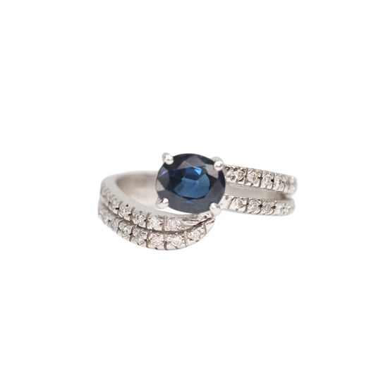 Blue sapphire white gold ring 18K with diamonds