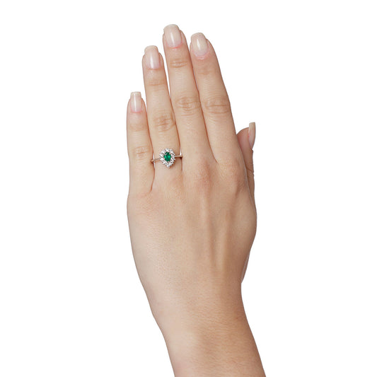 Pear-cut emerald and diamond ring 18 carat white gold. Product Code : 1154DW69E