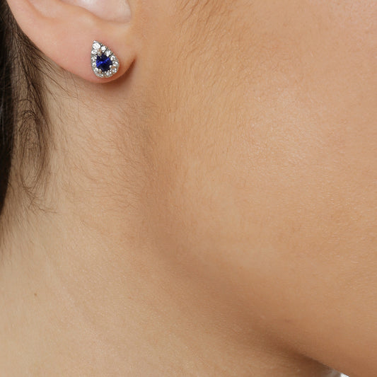 Sapphire and diamond earrings, 18 carat white gold.   Product Code : 802SK23WS