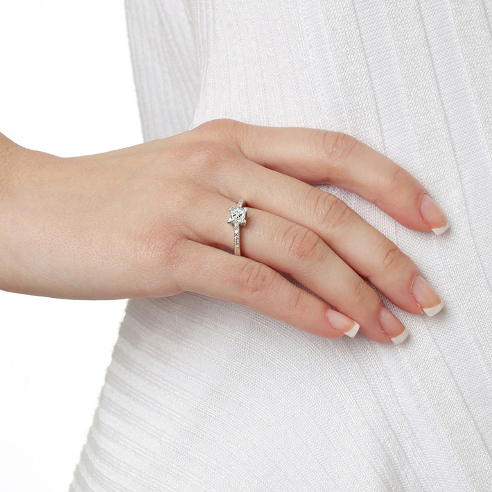 Princess cut diamond solitaire  in 18KT  white gold. Product Code : 235D84