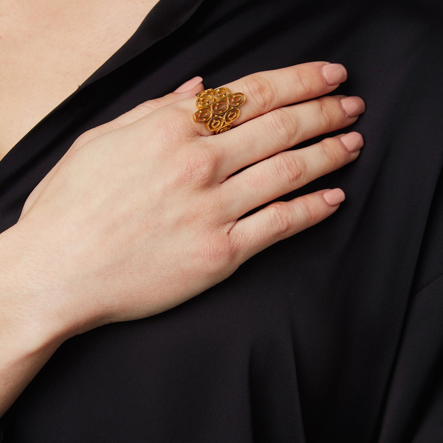 Ring 18 carat yellow gold. Product Code : 320DA81Y