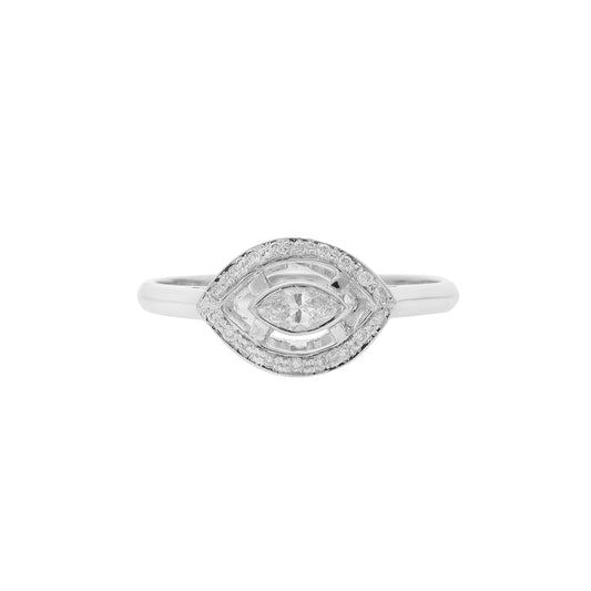 Marquise diamond ring k18 carat white gold.