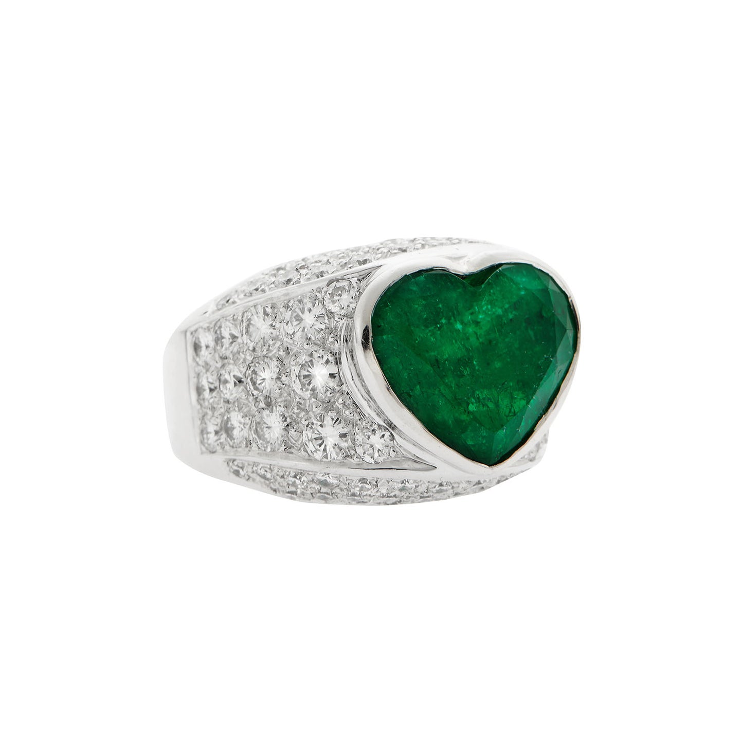 Ring 18KT White Gold with a Heart cut Emerald  and Brilliant cut Diamonds. Product Code:67DA59