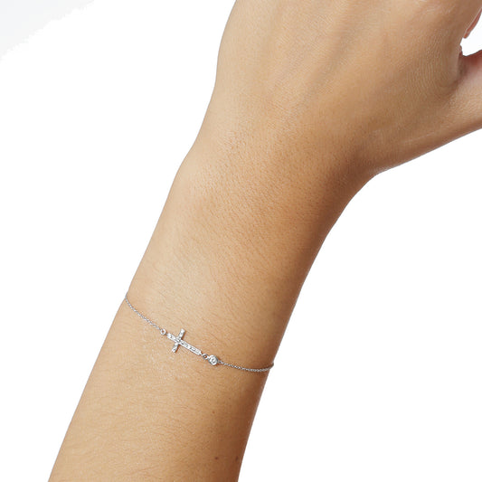 Brilliant cut Diamond Cross Bracelet 18KT White Gold.   Product Code : 202BP090.