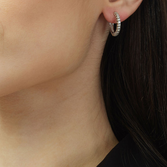 Diamond hoop earrings in 18 carat white gold. Product Code : 931SKPIKOYL