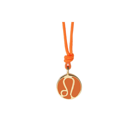 Leo 18-carat yellow gold, enameled charm.