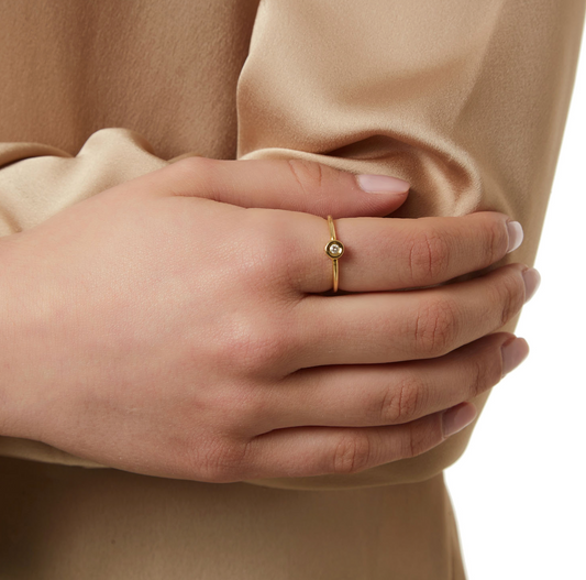 Ring 18KT yellow gold with a brilliant cut diamond