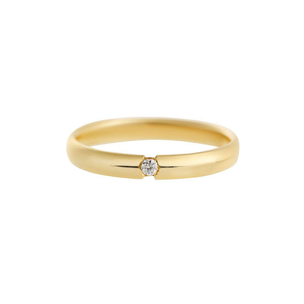 Wedding ring in 18kt yellow gold with a brilliant cut diamond. Product Code: 107BE26OVLD