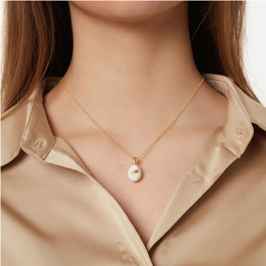 “Angel Wings” Easter Egg Pendant on a Chain. Product Code: 91MAYG23c Ivory