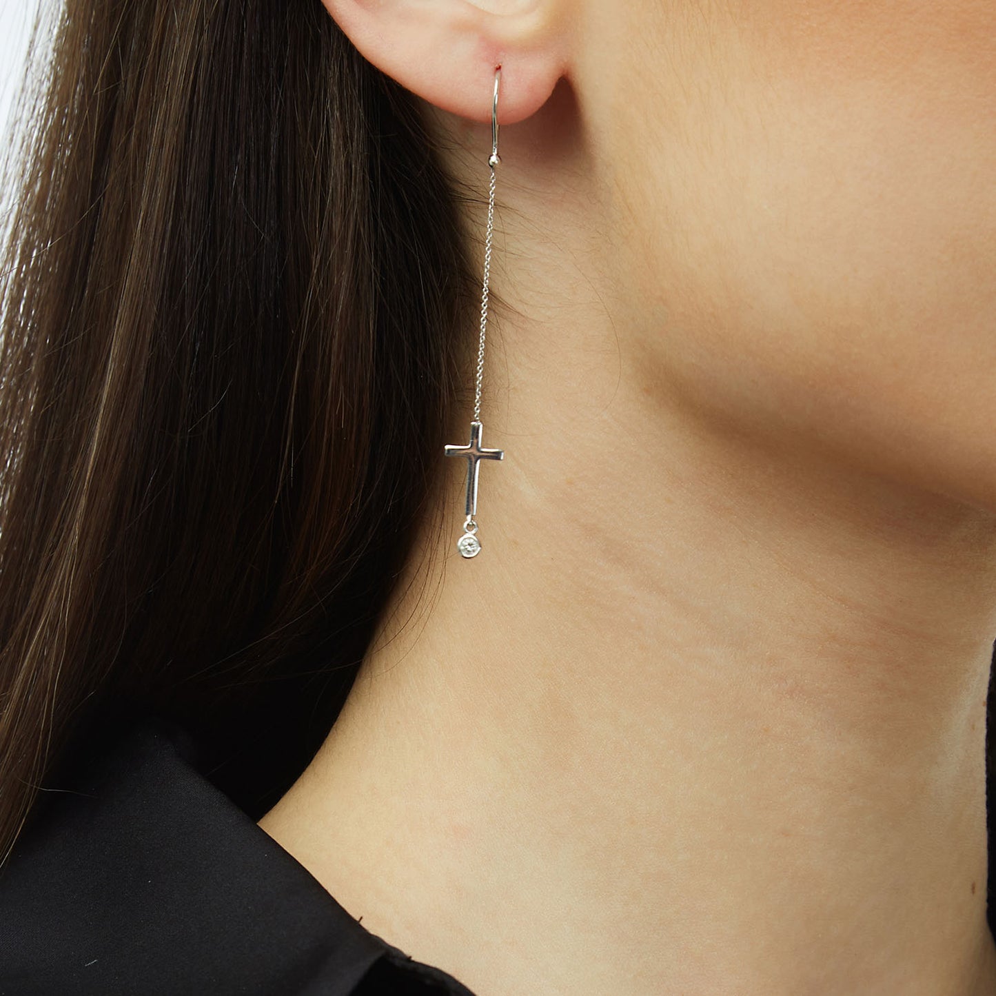 Cross Earrings 18 Carat White Gold with  Diamonds.   Product Code : 625HE091.