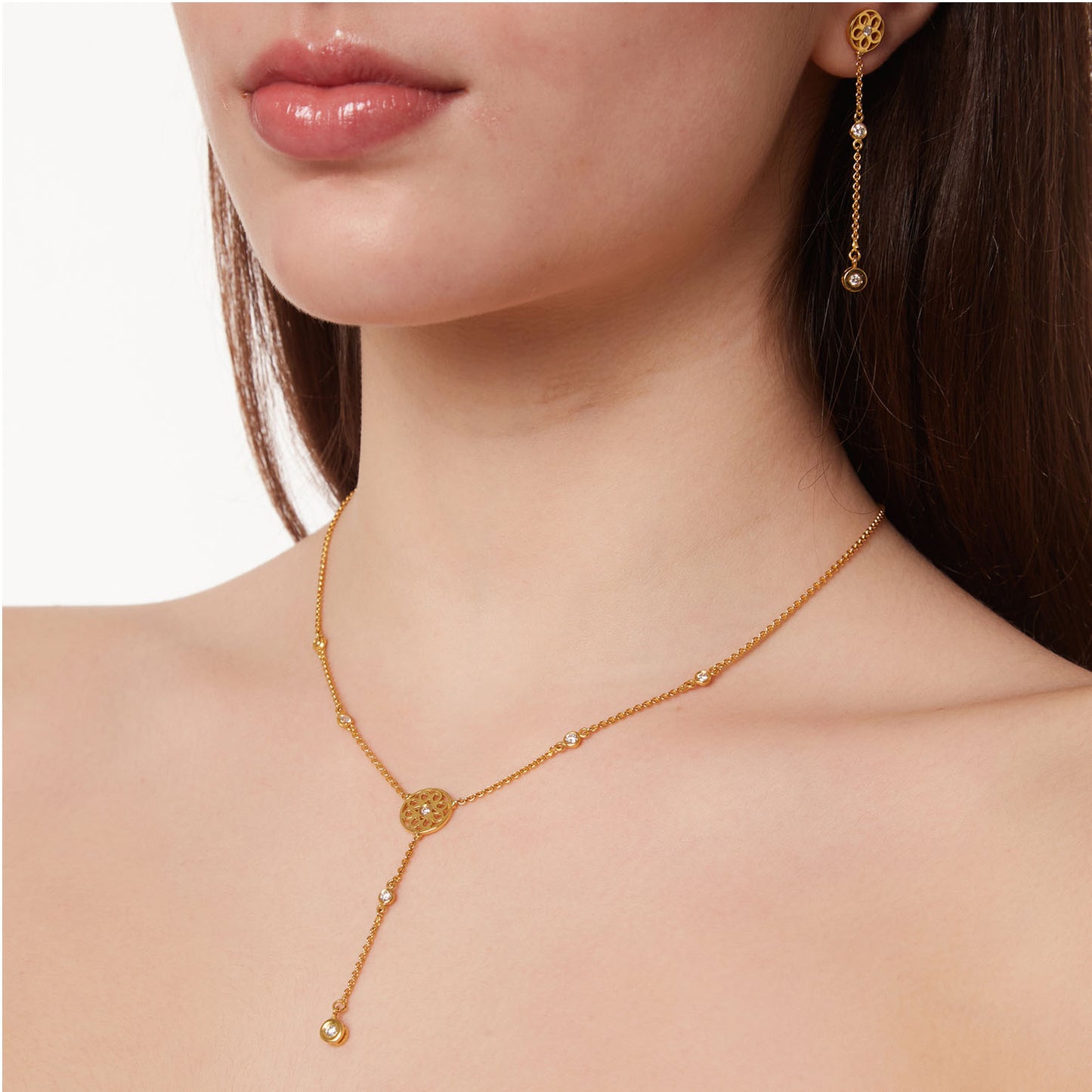Necklace 18KT Yellow  Gold with Brilliant cut Diamonds.