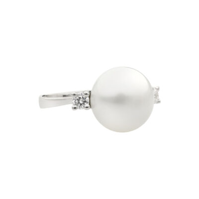 South sea pearl and diamond ring 18 carat white gold.