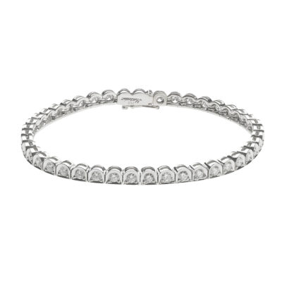 Diamond tennis bracelet in 18 carat white gold.